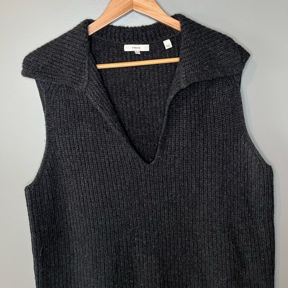 Vince | Cashmere Wool V-Neck Collared Sweater Vest - Picture 4 of 11